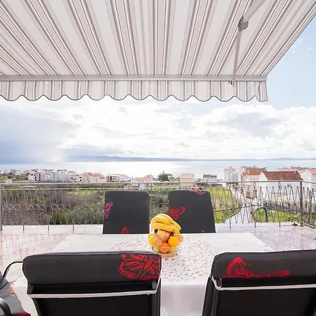 Apartment Seventh Heaven Podstrana Buitenkant foto